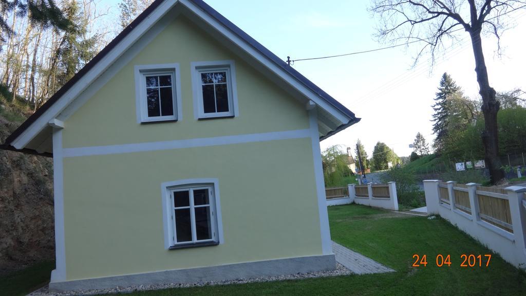 Chaloupka Za Potuckem Pensionat Županovice Eksteriør billede